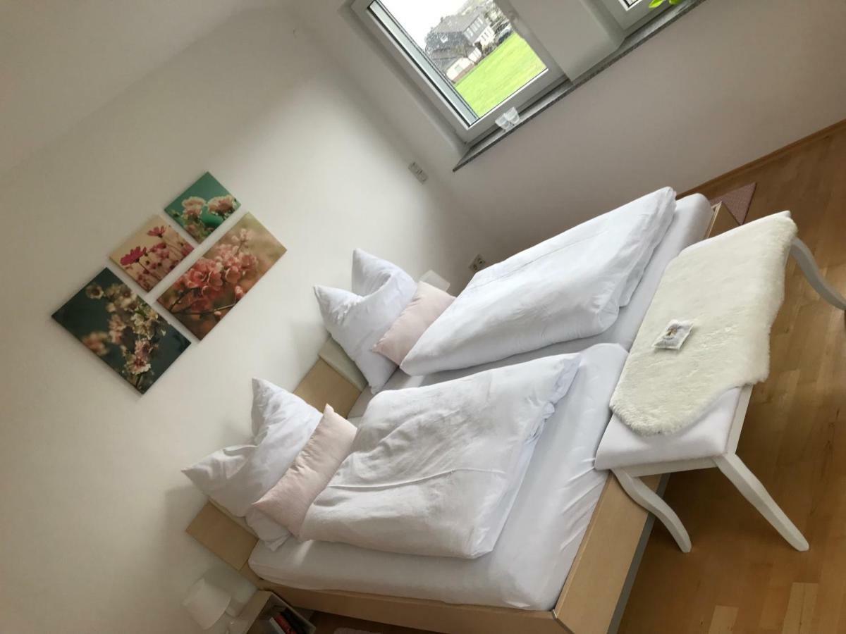 Ferienwohnung Kleine Auszeit mit Aussicht Velbert Tönisheide Exterior foto
